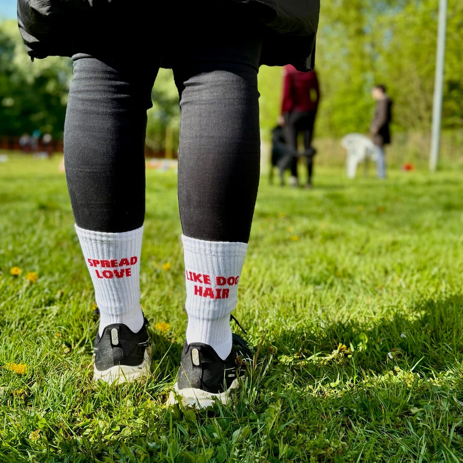 Socken "Spread love like dog hair" – Bild 2
