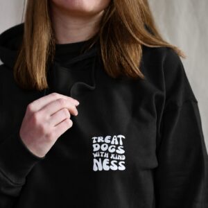 Hoodie "Treat dogs with kindness" Schwarz M (Second Chance)
